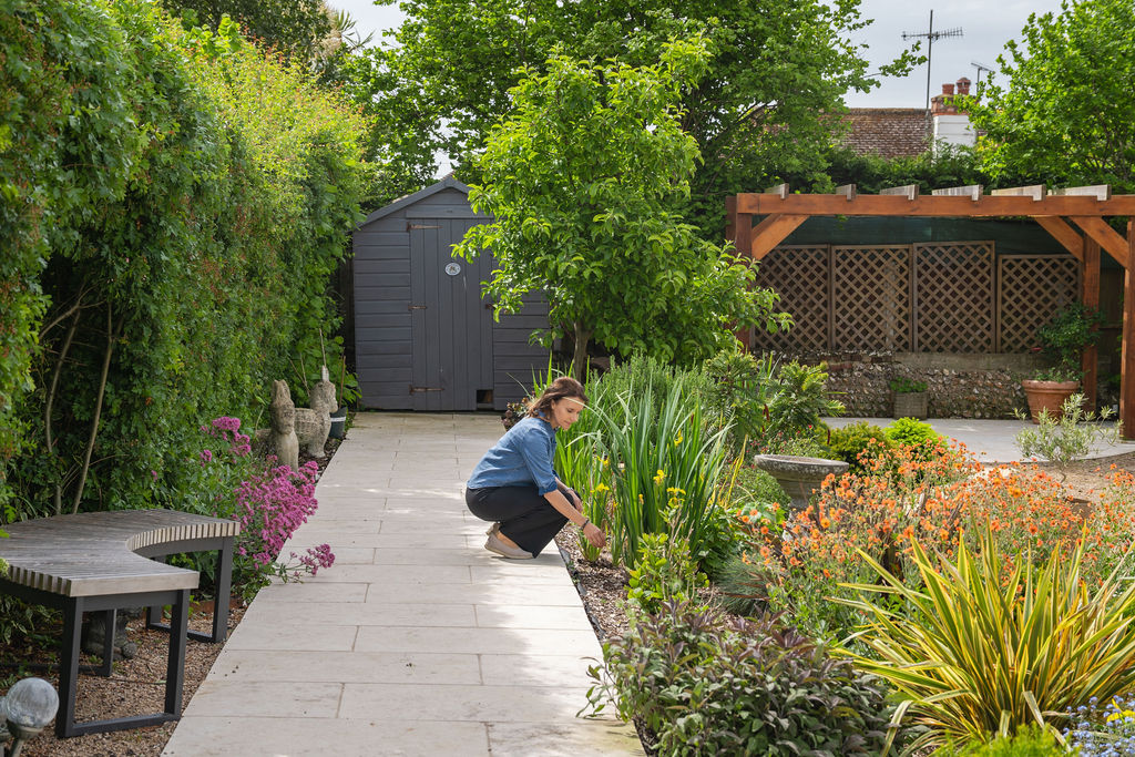 Studio Hummingbird | New Build Garden: Where to Start When It's a Blank Canvas Getting to know your soil
